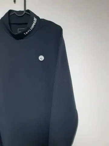 새상품급 테일러메이드 긴팔 T셔츠 모크넥 이너 네이비 XO