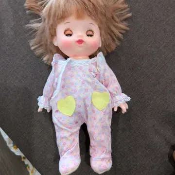 하트형 포켓 부착 파자마 인형