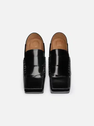 JACQUEMUS 로퍼 스퀘어토