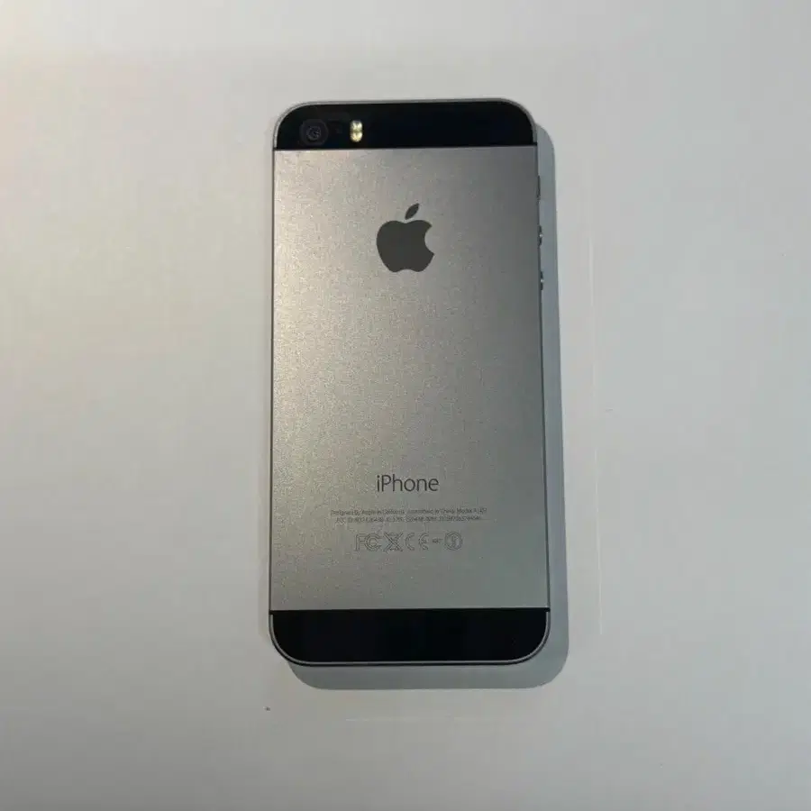 Restocked [Same-day Delivery] iPhone 5S Space Gray