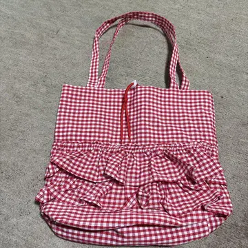 체크 무늬 프릴 토트백