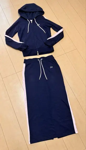 Rady 맨투맨 집업 후드티 스커트 셋업