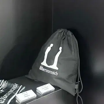 G-Dragon 위버멘쉬 스트링 백