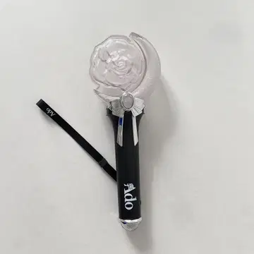 Ado 모나리자 옆얼굴 응원봉 공식