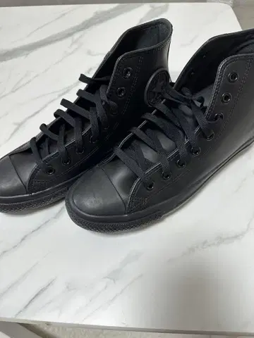 컨버스 하이컷, 가죽 스니커즈