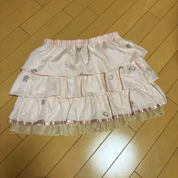 에밀리 템플큐트 3단 플레어 스커트