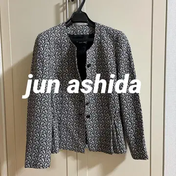 준 아시다 노카라 자켓 화이트 블랙 패턴