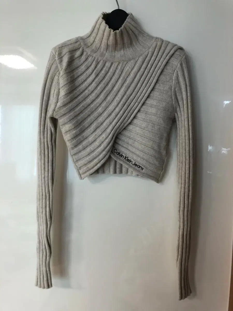 Calvin Klein Jeans CK 22 Crop Wrap Knit Sweater Body Profile Y2K