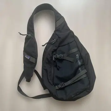 파타고니아 아톰 슬링백