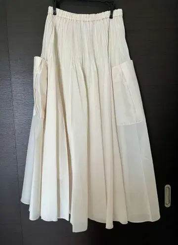 UNITED ARROWS 오간자 포켓 플레어 스커트 아이보리
