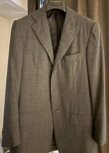 Kiton 그레이 자켓 44