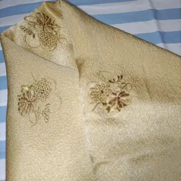 순수 실크 꽃무늬 자수 오비 장식 천 크림색