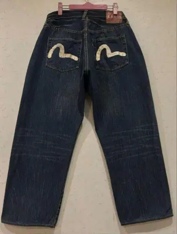 EVISU 에비수 LOT2001 갈매기 페인트 데님 팬츠 다크 네이비