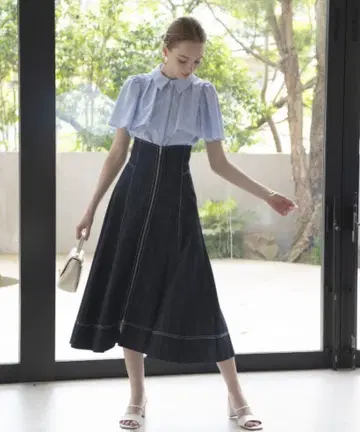 ANDCOUTURE 앙데팡당 센터 지퍼 데님 스커트
