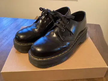 Dr. Martens 통굽 UK8