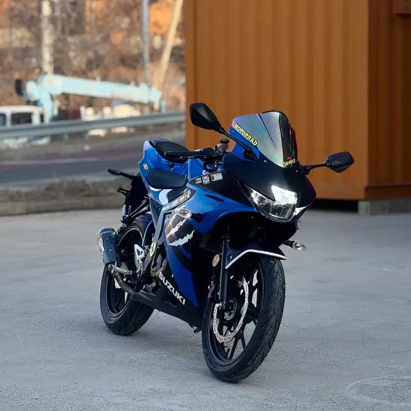 스즈키 gsx-r 125cc 19년식 베놈데칼차량 판매합니다
