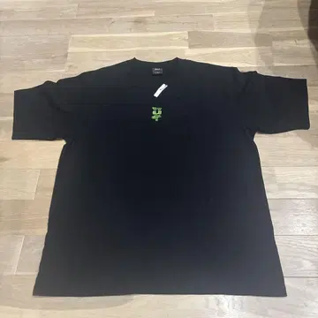 HUF 티셔츠