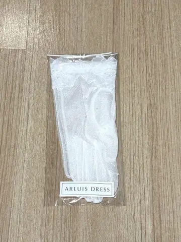 ARLUIS DRESS 화이트 웨딩 그로브