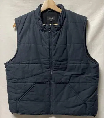 A.P.C. 충전솜 베스트 프랑스제 네이비 베스트