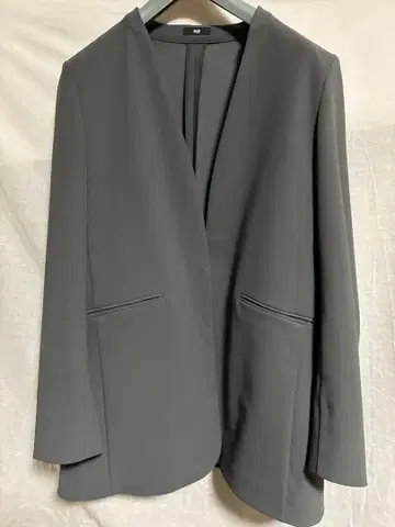 그레이 노카라 자켓과 팬츠 세트