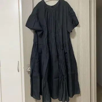 새상품급! 네스트로브 린넨 블로킹 드레스 린넨 100% 블랙 컬러