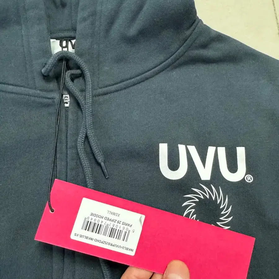 Uvu Paris Hoodie Zip-up XS Size New Product | Bunjang Global