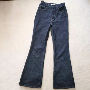 새상품급 MOUSSY MVS FLARE 플레어 데님 26인치 다크 네이비