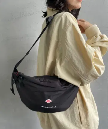 단톤 숄더백