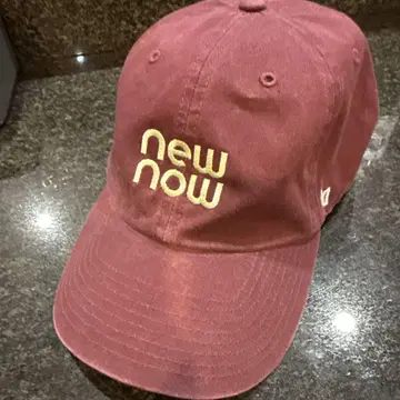 newnow 뉴나우 에이쿠라 나나 크림슨 캡