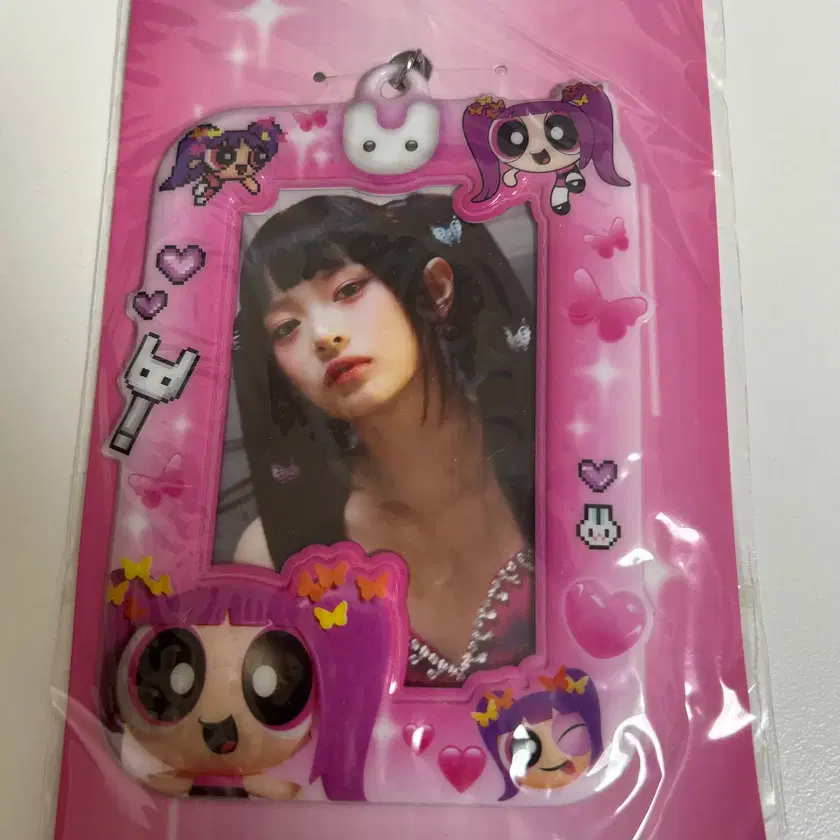 NEW JEANS | 뉴진스 NewJeans Hanni key ring poca sell on Bunjang Global Site.
