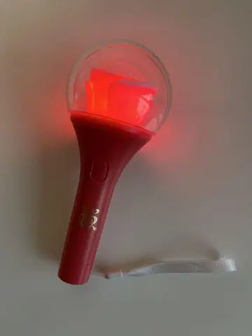 마키 쿠로키 55 블랙 아크릴 뱅글 라이트 55 레드 장미 라 라이트