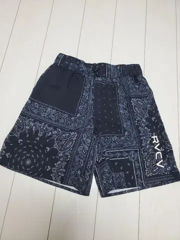 rvca 루카 숏팬츠 하프 팬츠 M 사이즈