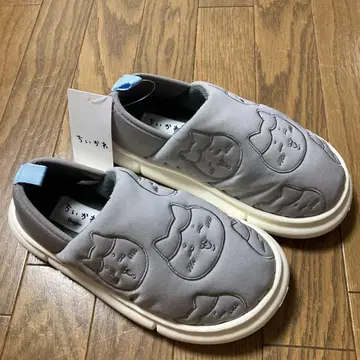 치이카와 하치와레 신발