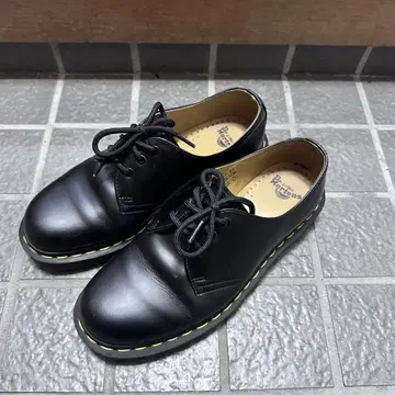 닥터마틴 Dr. Martens 3홀