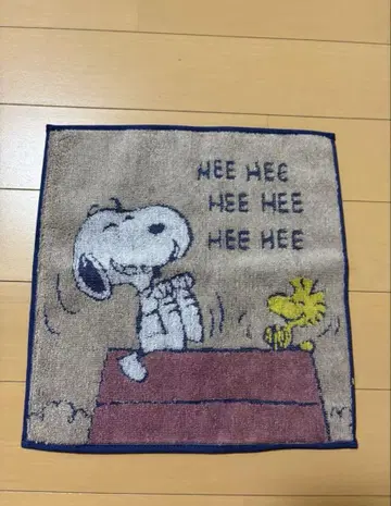 스누피 뮤지엄 미니 타월 PEANUTS 75주년 새상품 37