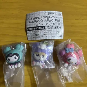 TWICE LOVELYS x SANRIO 마스코트 참 미사모
