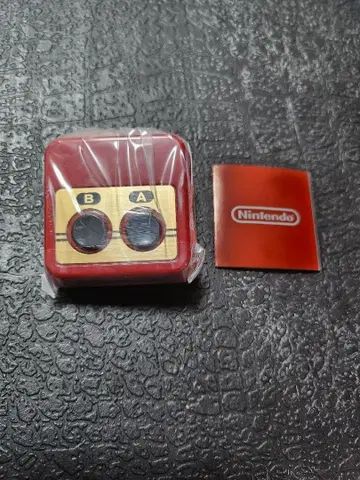 닌텐도 캡슐 토이 - 패미컴 버튼