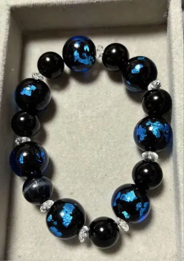 블랙과 블루 비즈 팔찌 카리비안 블루 반딧불이 유리 잠자리 구슬