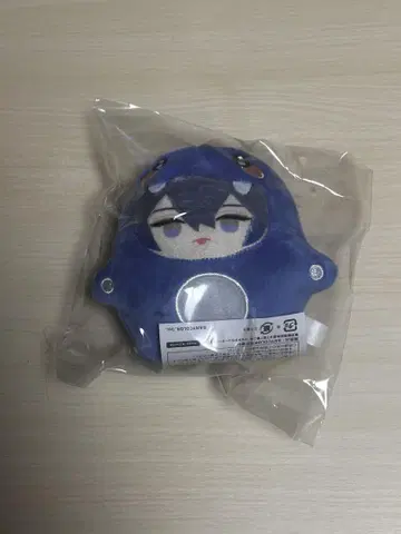 코야나기 로 니지에와 봉제 인형