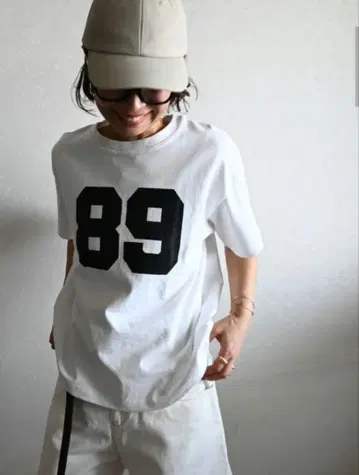 새상품 chiiiibag 89' graphic T