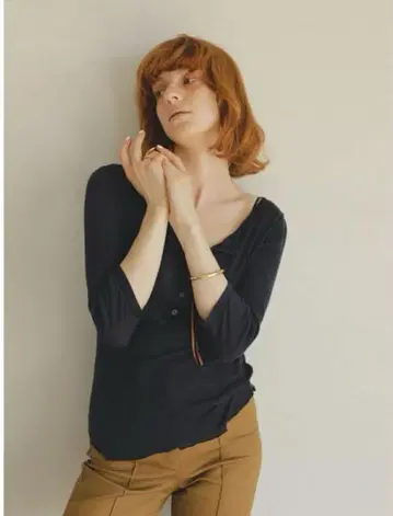 ETRE TOKYO 헨리넥 에어리 상의 롱T 시어 비침 F
