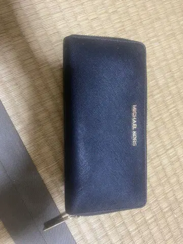 마이클코어스 장지갑