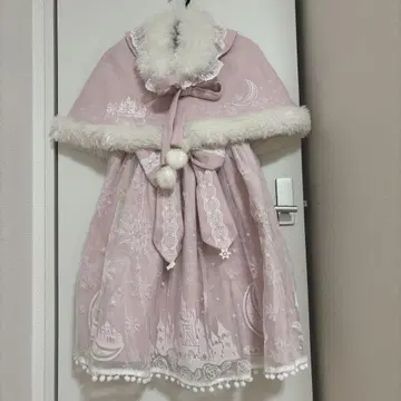퍼 달린 핑크 판초
