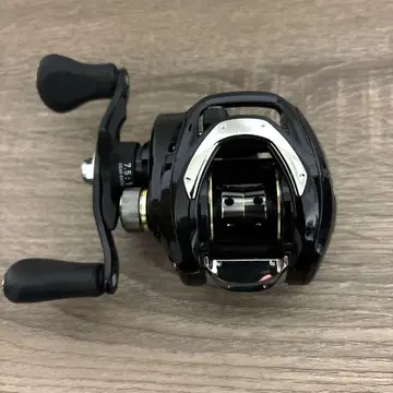 DAIWA 배스X 80SHL (왼쪽)
