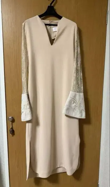 마메 쿠로고시 자수 원피스