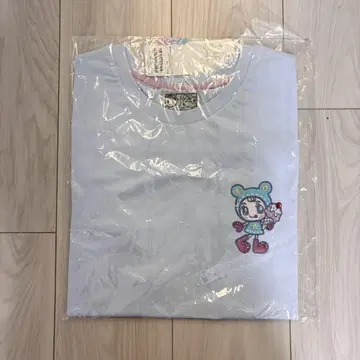 나루미야 캐릭터즈 메조 피아노 원 포인트 자수 T셔츠 블루베리에