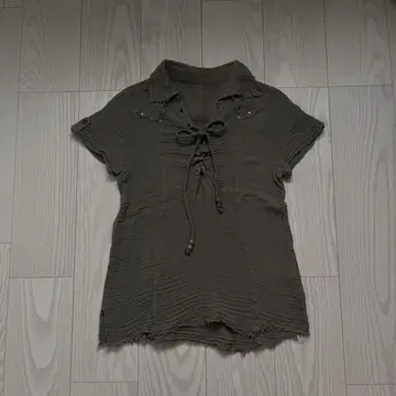 military tops studs ribbon
