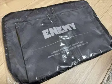 미사용 새상품 TWICE Enemy 트래블 파우치