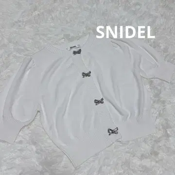 SNIDEL 택 포함 새상품 화이트 가디건 온라인 한정판 리본 버튼 상의