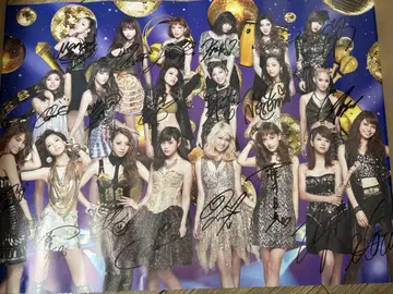 E-girls 친필 사인 포스터